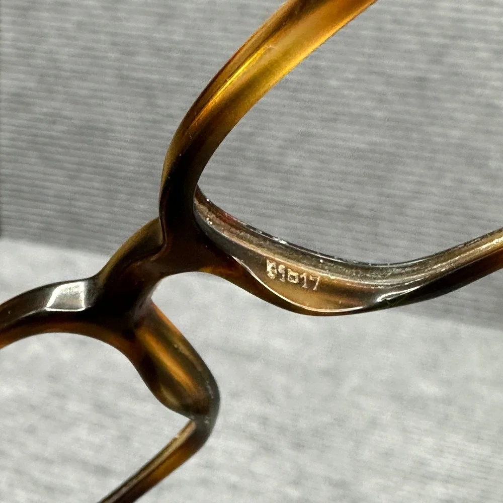 Chanel 3075-B c.502 Tortoise Crystal CC Logo Eyeglasses Frames Italy 51-17-135